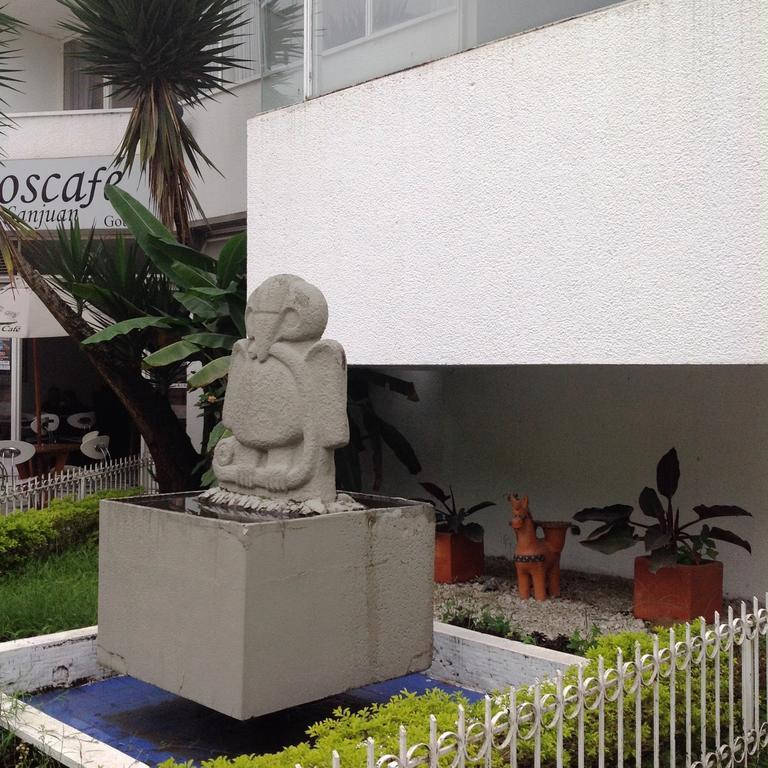 Hotel Calamo Plaza ピタリト エクステリア 写真