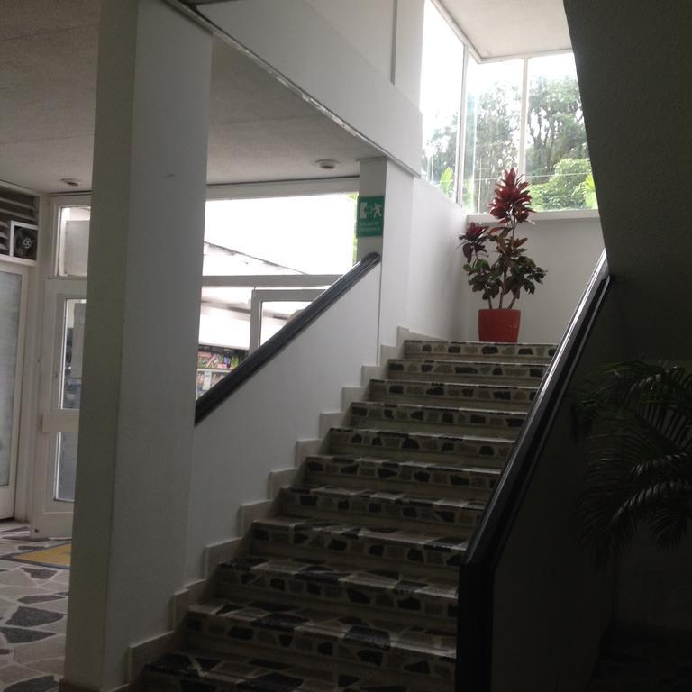 Hotel Calamo Plaza ピタリト エクステリア 写真